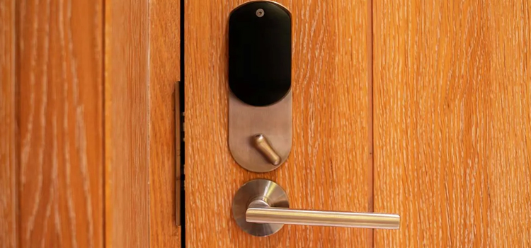 Automatic Locking Door Knob Susanville
